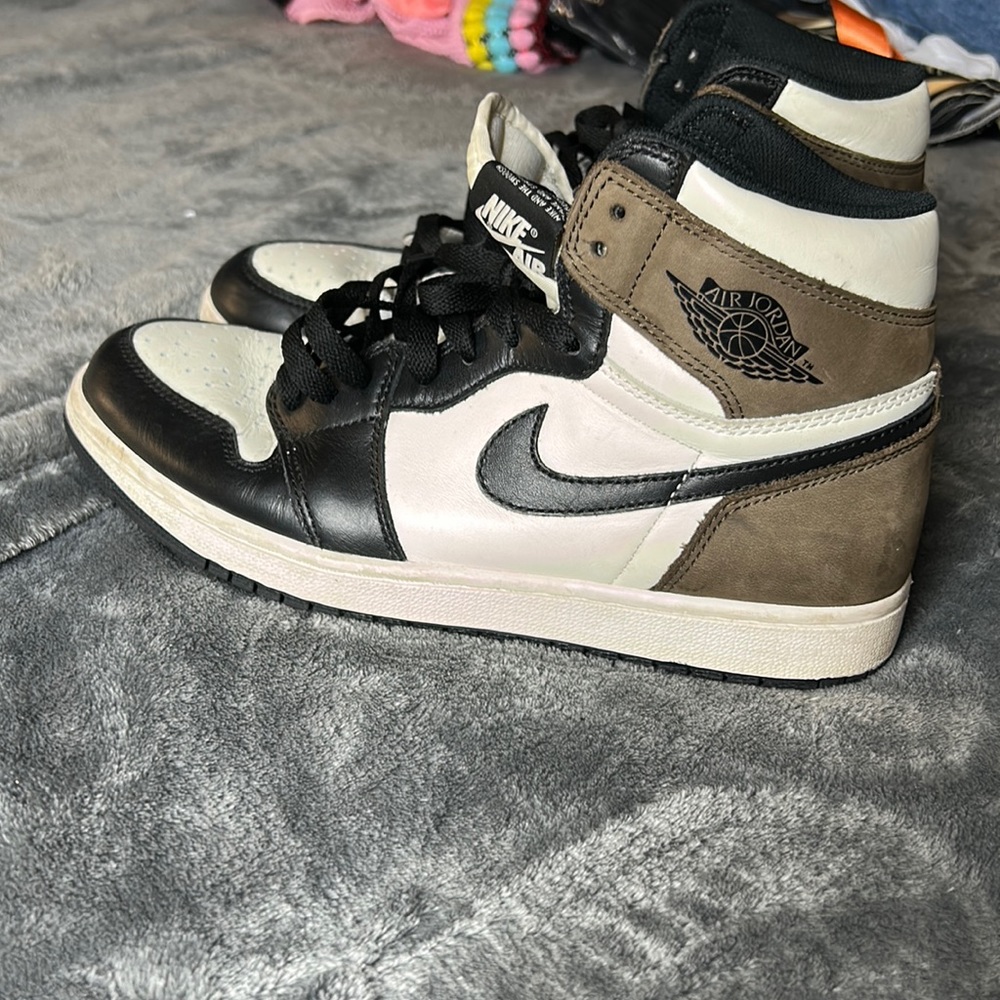 Air Jordan one (mochas)